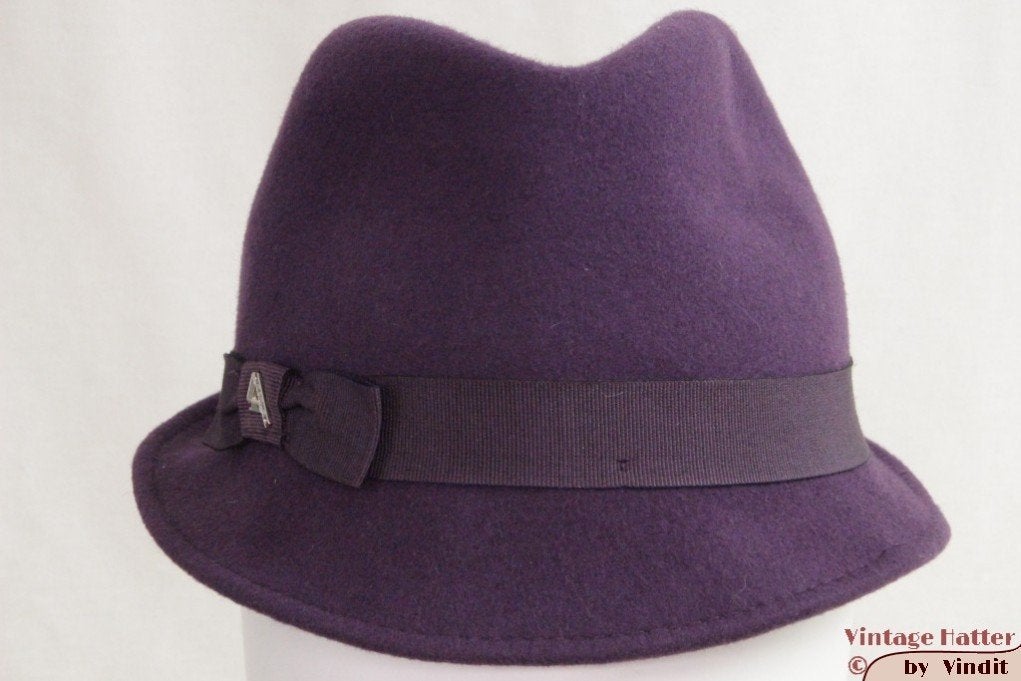 Vintage Dameshoed Dames trilby Cycle paars 55 = S tot XS, 55 cm (S, 6⅞ inch) of minder, Hoed, Ophalen of Verzenden, Gedragen