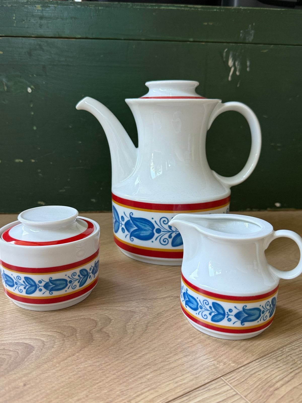 Vintage koffiepot, melkkan en suikerpot - Delftsblauw stijl, Ophalen of Verzenden, Zo goed als nieuw, Delftsblauw, Porselein