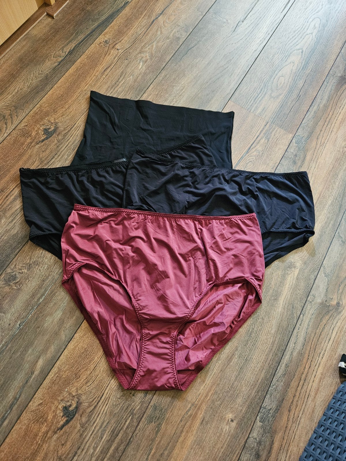 4 onderbroeken z.g.a.n 50-52, Ophalen of Verzenden, Zo goed als nieuw, Rood, Blouse of Tuniek