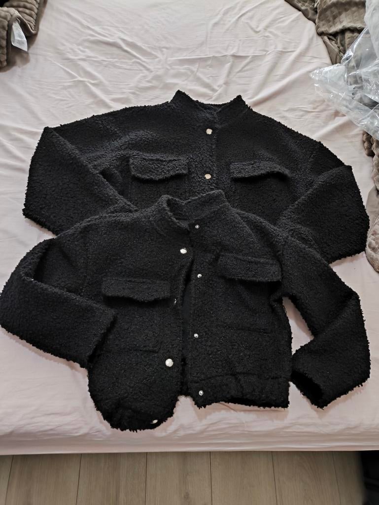 Twinning boucle jasjes zwart dochter en moeder, Ophalen of Verzenden, Zo goed als nieuw, Maat 38/40 (M), Zwart