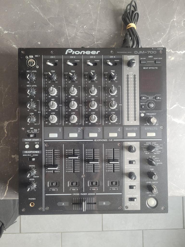 PIONEER DJM 700 CLUBMIXER, Ophalen of Verzenden, Zo goed als nieuw, Minder dan 5 kanalen