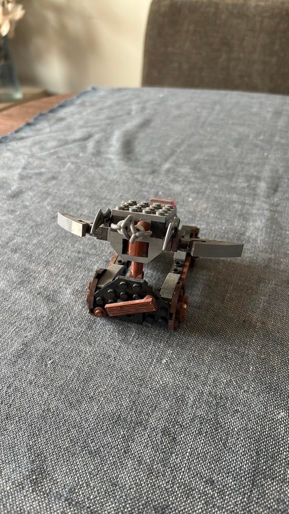 Lego lord of the rings katapult, Ophalen of Verzenden, Zo goed als nieuw, Actiefiguurtje