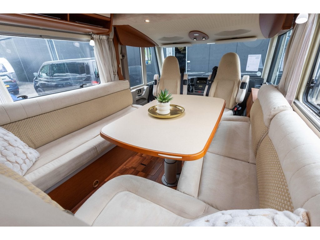 Hymer B 544 Slechts 82 dkm Compact met een ruime indeling, Integraal, Standaard zit, Ringverwarming, Fiat