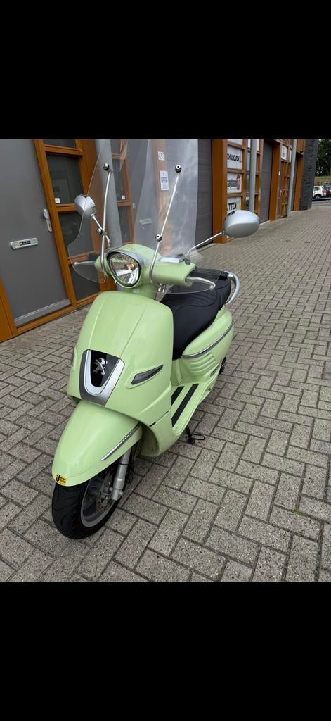 Peugeot Django Scooter - Zo goed als nieuw!, Fietsen en Brommers, Scooters | Peugeot, Ophalen, Overige modellen, Maximaal 45 km/u