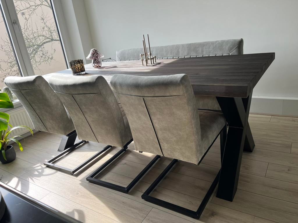 Boomstamtafel 200x100 incl. stoelen en bankje, Ophalen, Zo goed als nieuw