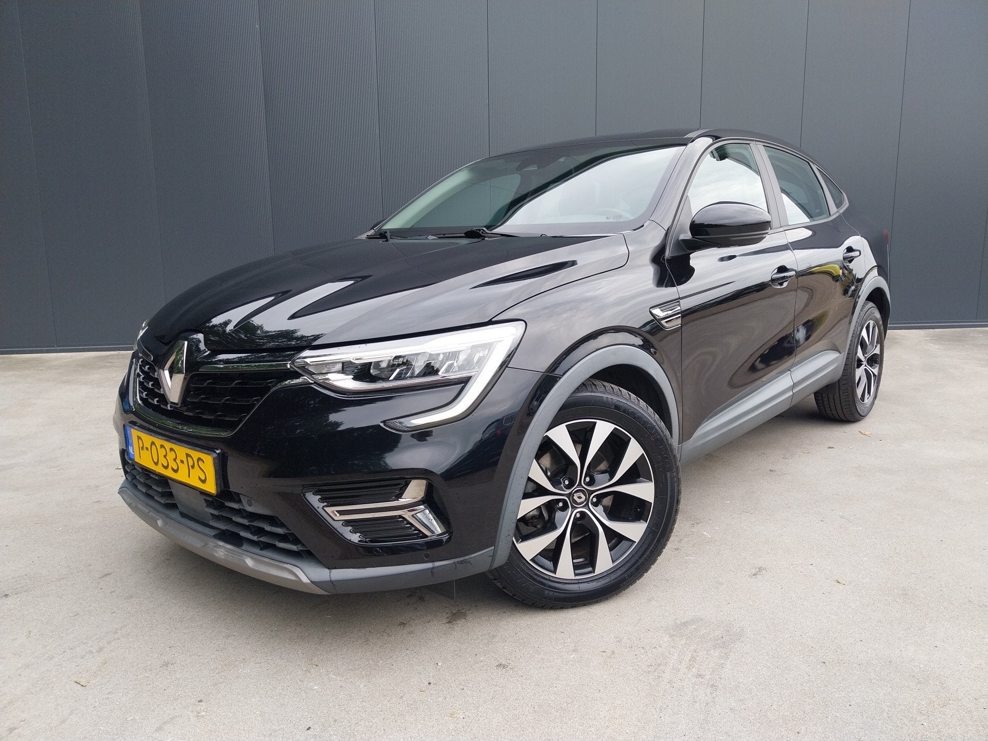 Renault Arkana 1.6 E-Tech Hybrid 145 Zen 1e EIGENAAR CAMERA, Arkana, Gebruikt, Euro 6, Zwart