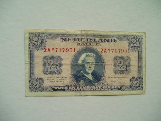 1399. Nederland, 2½ gulden 1945 Koningin Wilhelmina., Postzegels en Munten, Bankbiljetten | Nederland, Verzenden, 2½ gulden, Los biljet