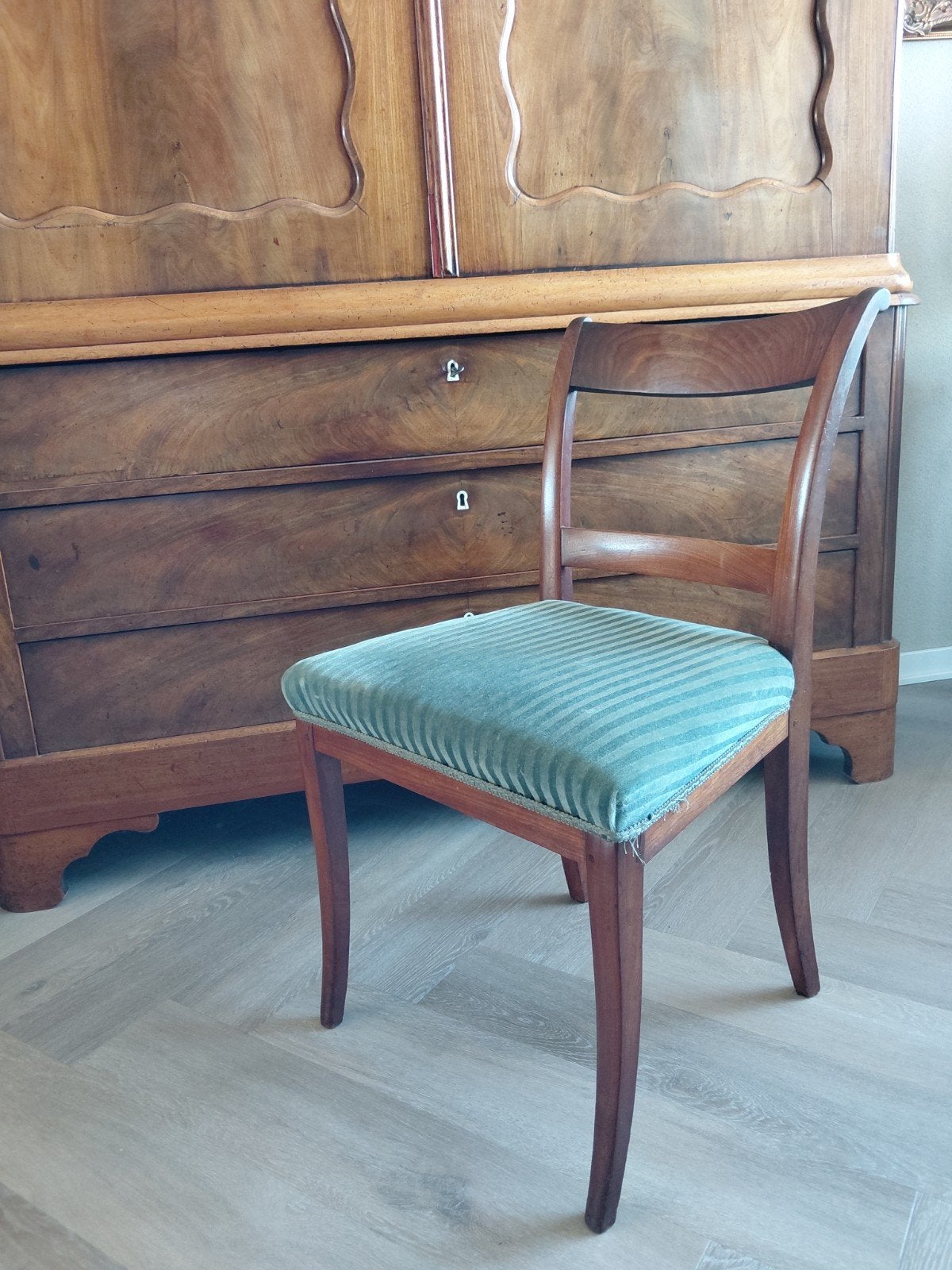 4 Antieke stoelen met gestreepte bekleding, Ophalen