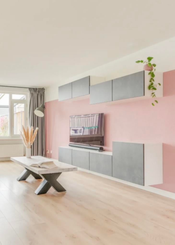 Besta tv meubel incl 5 witte deuren IKEA, Ophalen, Zo goed als nieuw