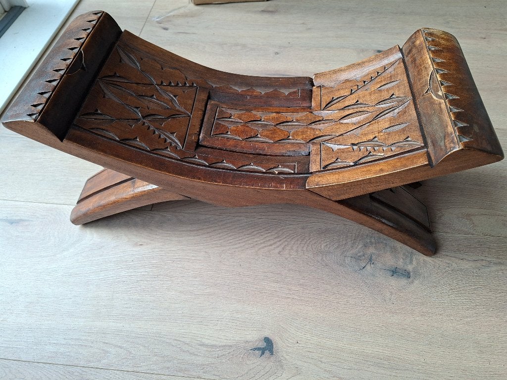 Handgesneden houten kruk, Ophalen of Verzenden