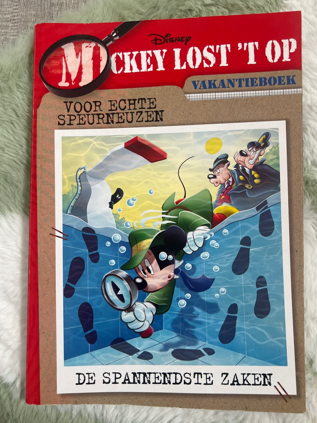 Mickey Lost 't Op Vakantieboek - De Spannendste Zaken, Eén stripboek, Ophalen of Verzenden, Zo goed als nieuw