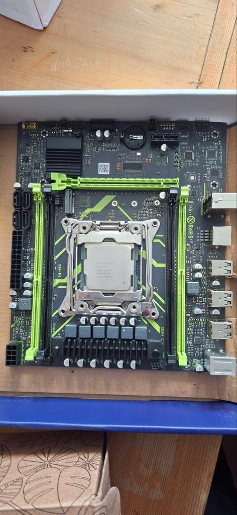 Moederbord met cpu, Ophalen of Verzenden, Zo goed als nieuw, Intel, DDR4