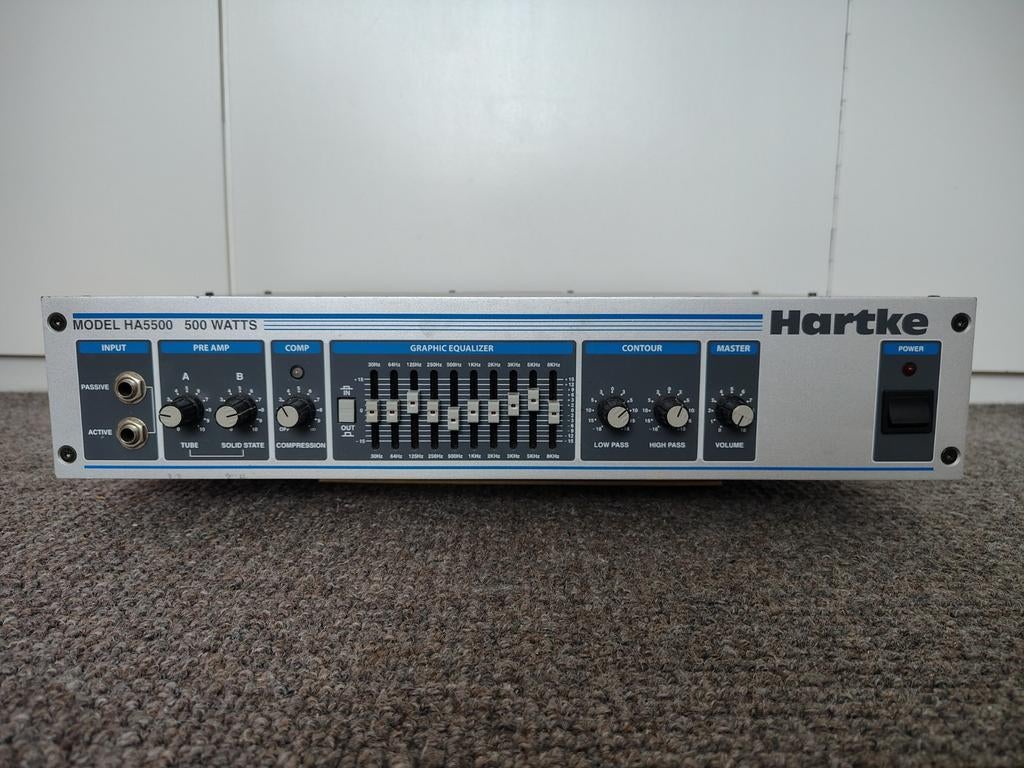 Hartke HA5500 basversterker top, Muziek en Instrumenten, Ophalen of Verzenden, Gebruikt, Basgitaar, 100 watt of meer