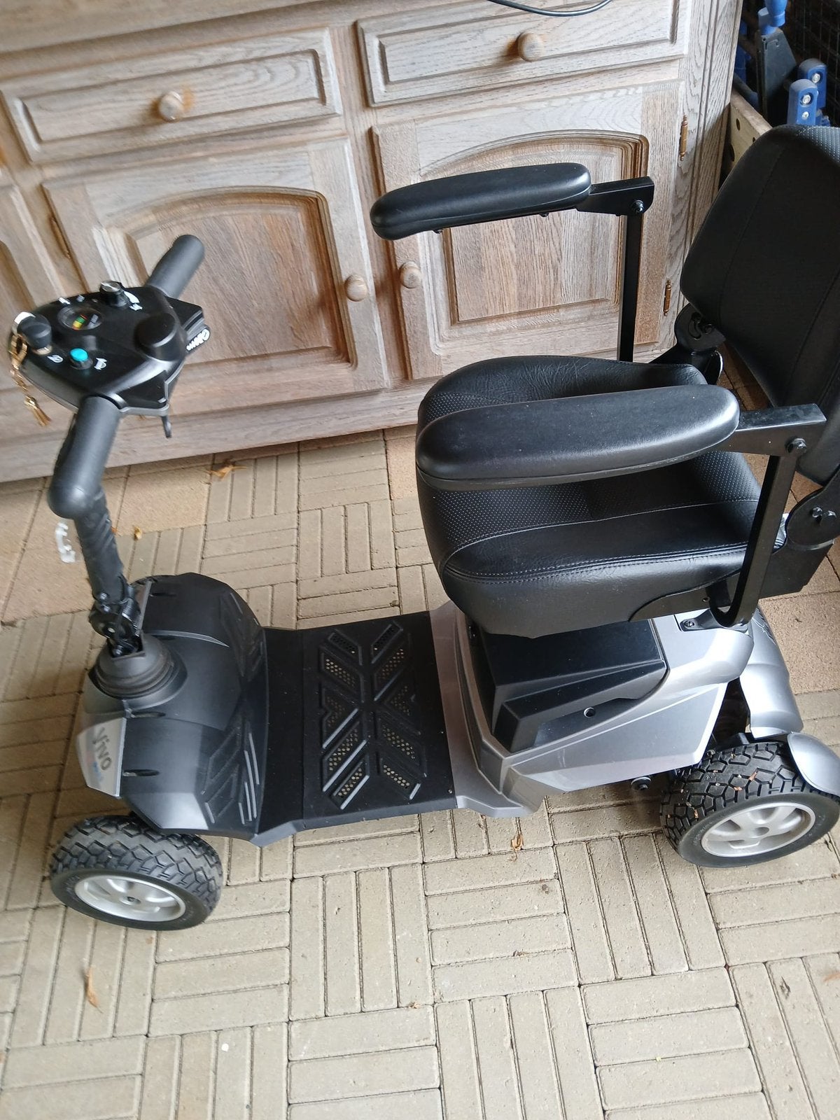 Scootmobiel VIVO life&mobility m.trekhaak v. boodschappen!, Diversen, Ophalen of Verzenden, Zo goed als nieuw, 10 km/u of minder
