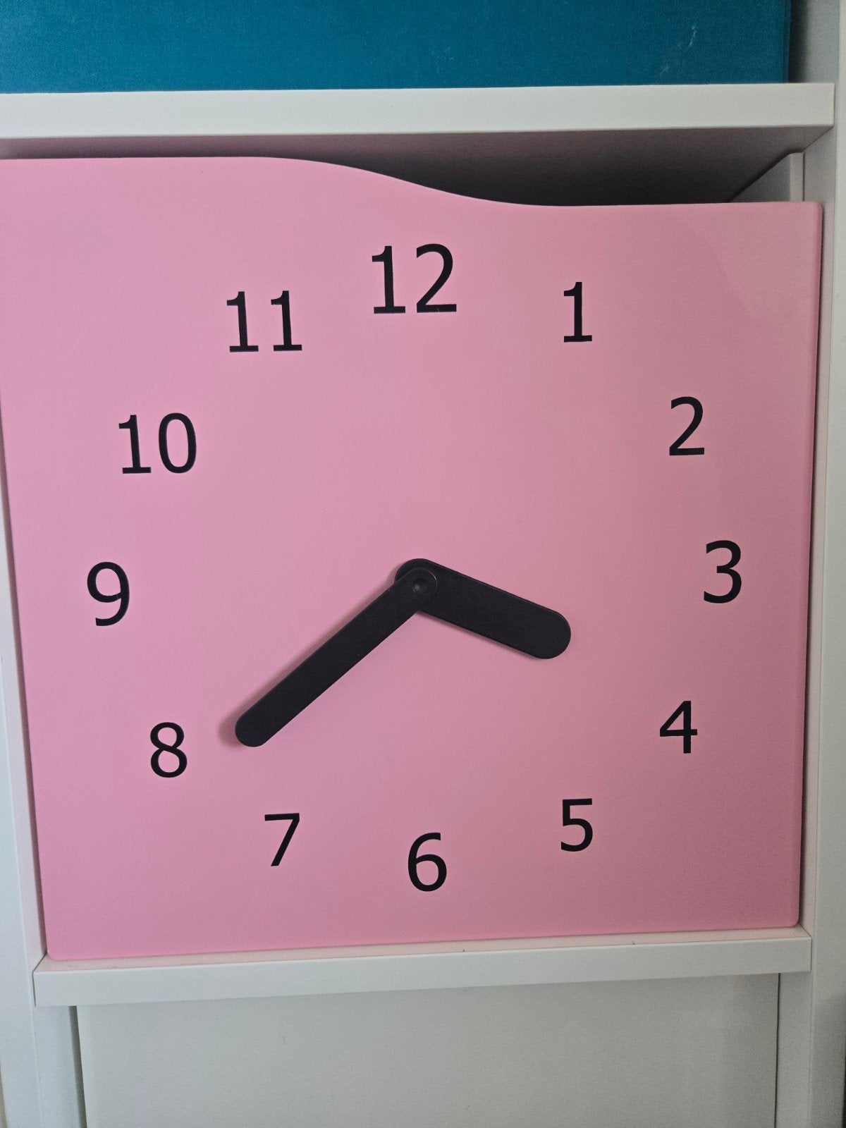 IKEA Kallax Klok Deurtje Roze - Speelse Opberger, Ophalen of Verzenden, Gebruikt
