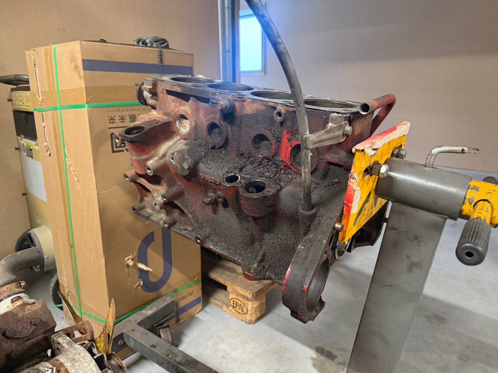 Volvo B200 onderblok, Ophalen, Gebruikt, Volvo