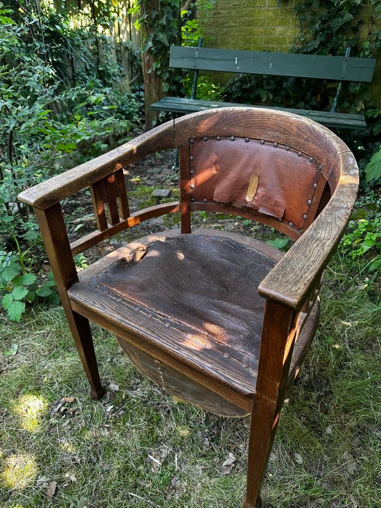 Antieke houten buro stoel uit 1922, Ophalen