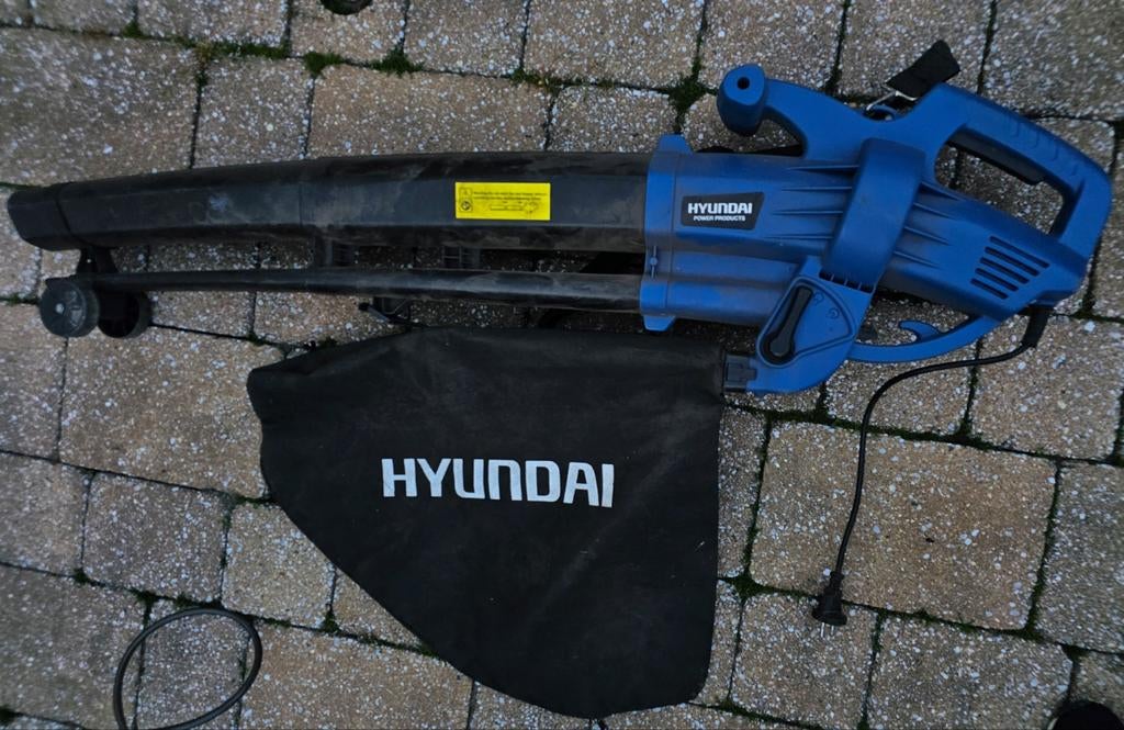 Hyundai bladblazer, Tuin en Terras, Bladblazers, Ophalen, Zo goed als nieuw, Elektrisch, Met opvangzak
