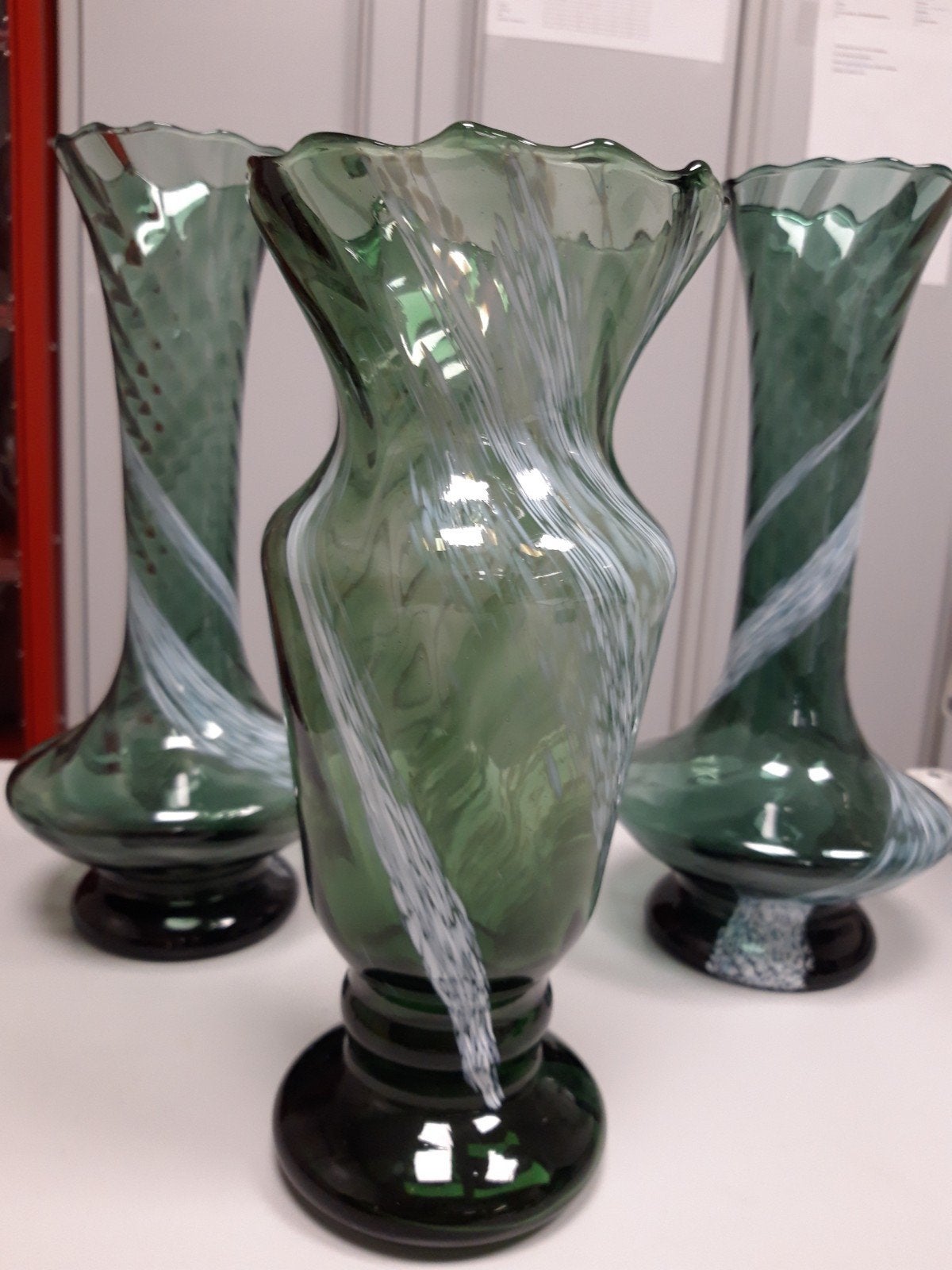 Set van 3 handgeblazen groene glaswerk vazen uit de jaren 7, Ophalen of Verzenden