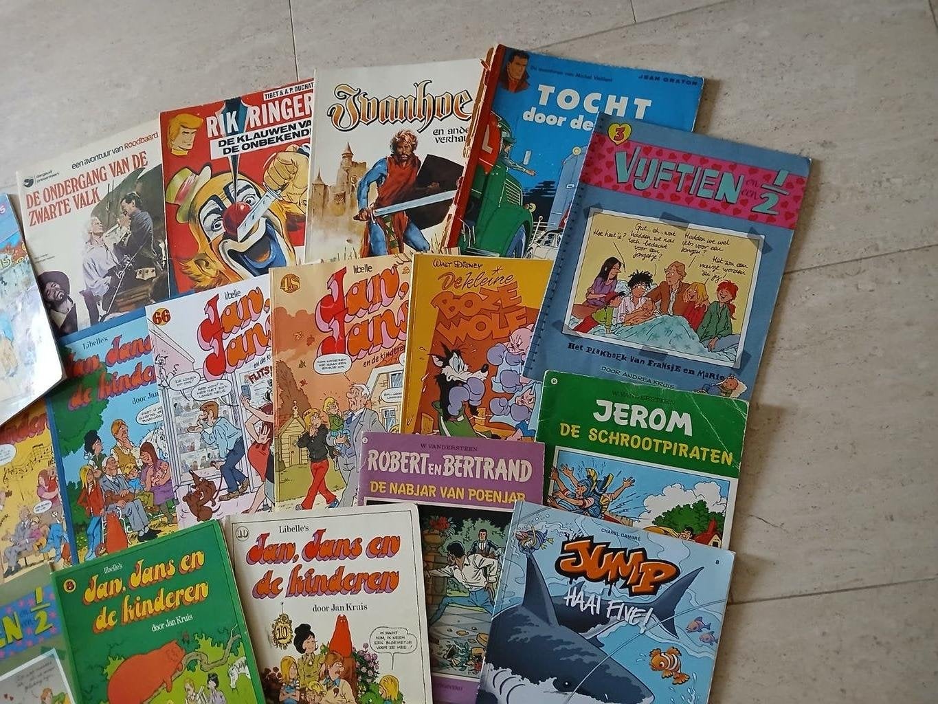 Pakket van 21 stuks strips, liefst in 1 koop, Boeken, Meerdere stripboeken, Ophalen of Verzenden, Zo goed als nieuw