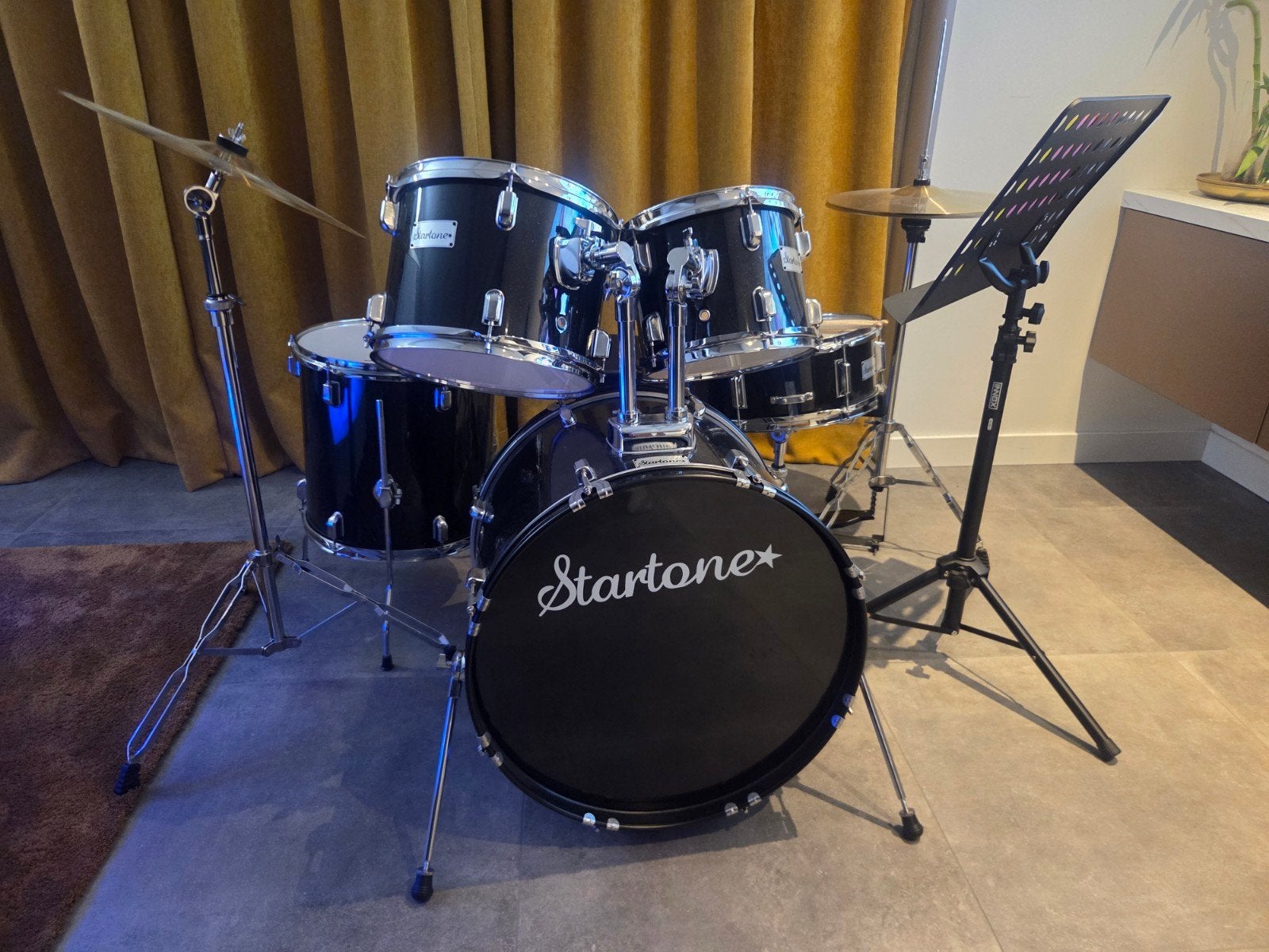 Startone drumstel, compleet met kruk en muziek blad houderen, Ophalen, Gebruikt, Overige merken