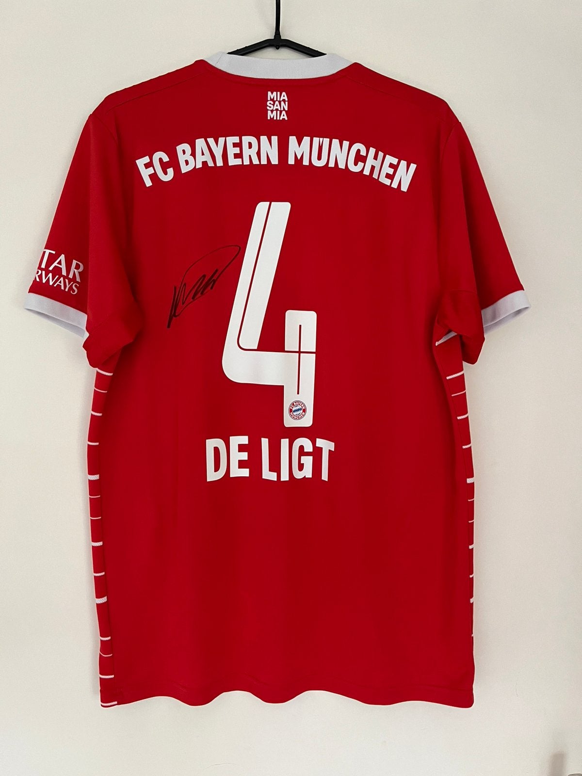 Matthijs de Ligt gesigneerd shirt Bayern München, Verzamelen, Ophalen of Verzenden, Zo goed als nieuw, Buitenlandse clubs, Shirt