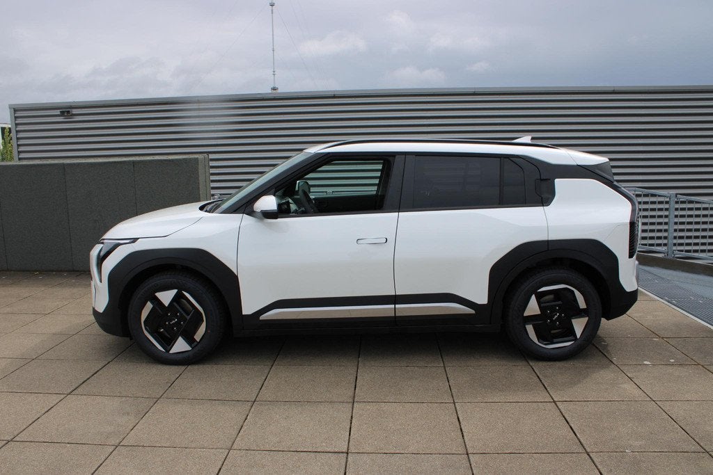 Kia EV3 Plus 58.3 kWh Navi / Stoel & stuurwiel verwarming /, EV3, Stof, 1700 kg, 360 min