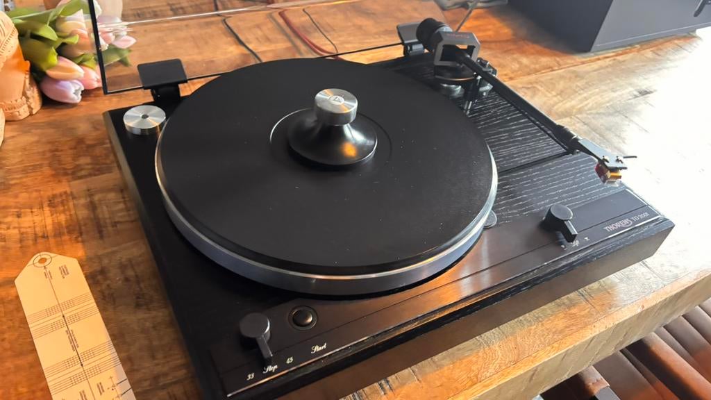 THORENS TD 2001 vintage en unieke platenspeler, Ophalen of Verzenden, Zo goed als nieuw