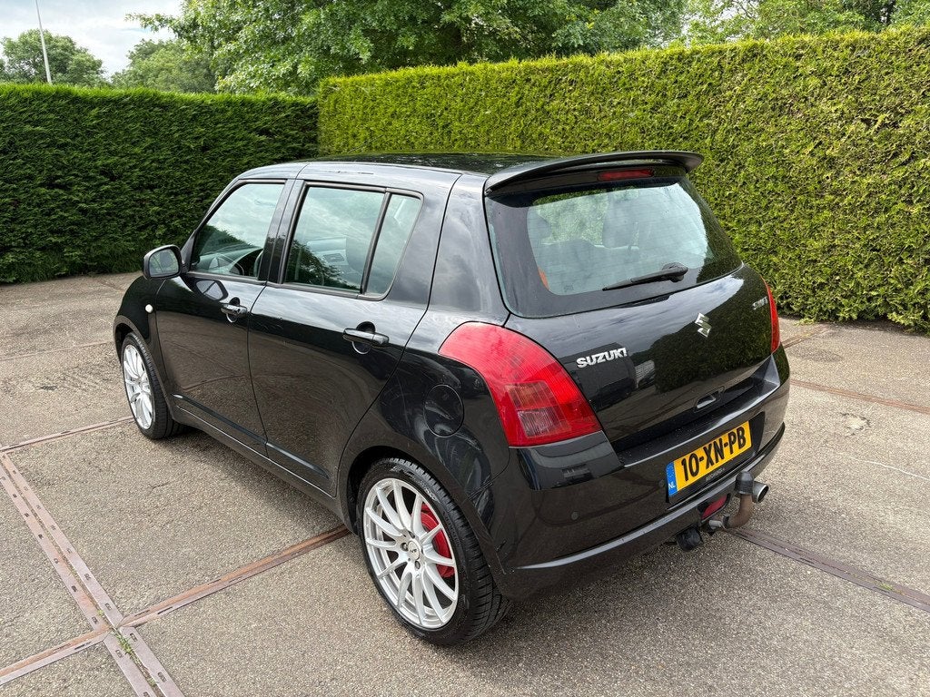 Suzuki Swift 1.3 STOELVERWARMING/ AIRCO/ PARKEERSENSOREN, Auto's, Voorwielaandrijving, 965 kg, 400 kg, Origineel Nederlands
