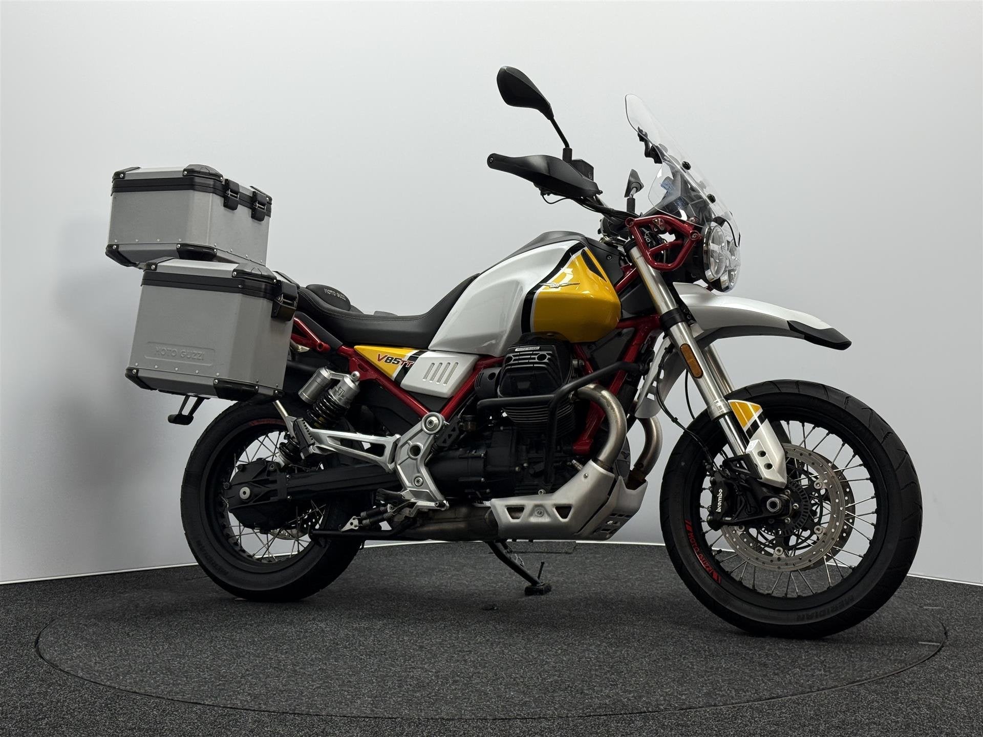 Moto Guzzi V85 TT, Motoren, Motoren | Moto Guzzi, Bedrijf, Cruise Control, Meer dan 35 kW, Naked bike