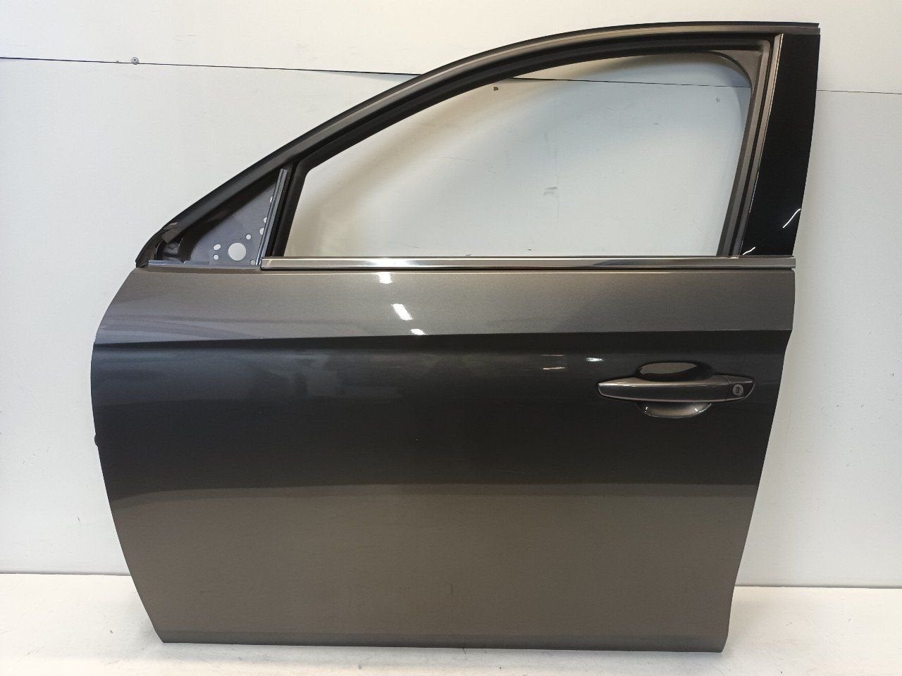 Portier links voor Opel Corsa, Auto-onderdelen, Carrosserie en Plaatwerk, Onderdelen@venauto.nl, Van der Ven Autorecycling B.V.
