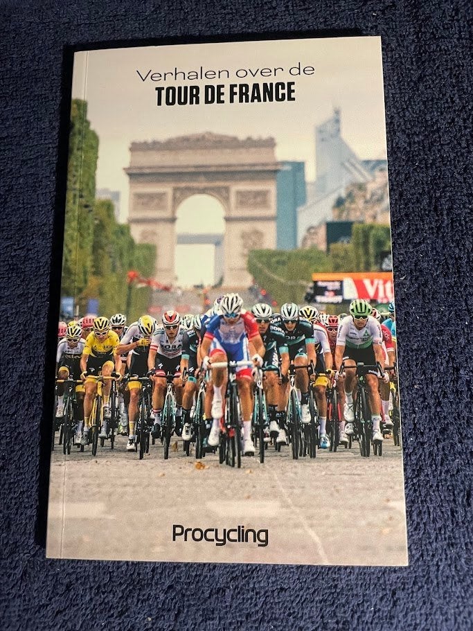 Boekje: Verhalen over de Tour de France – Diverse auteurs., Lopen en Fietsen, Ophalen of Verzenden, Gelezen, Diverse auteurs.