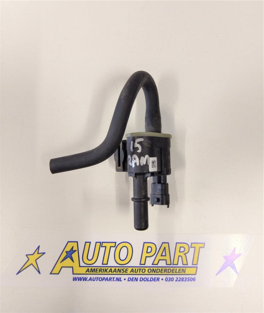 Dodge Ram purge valve 2013-2018, Gebruikt, PO Box 21-8004 | Auburn Hills, MI 48321-8004, Amerikaanse onderdelen, Ophalen of Verzenden
