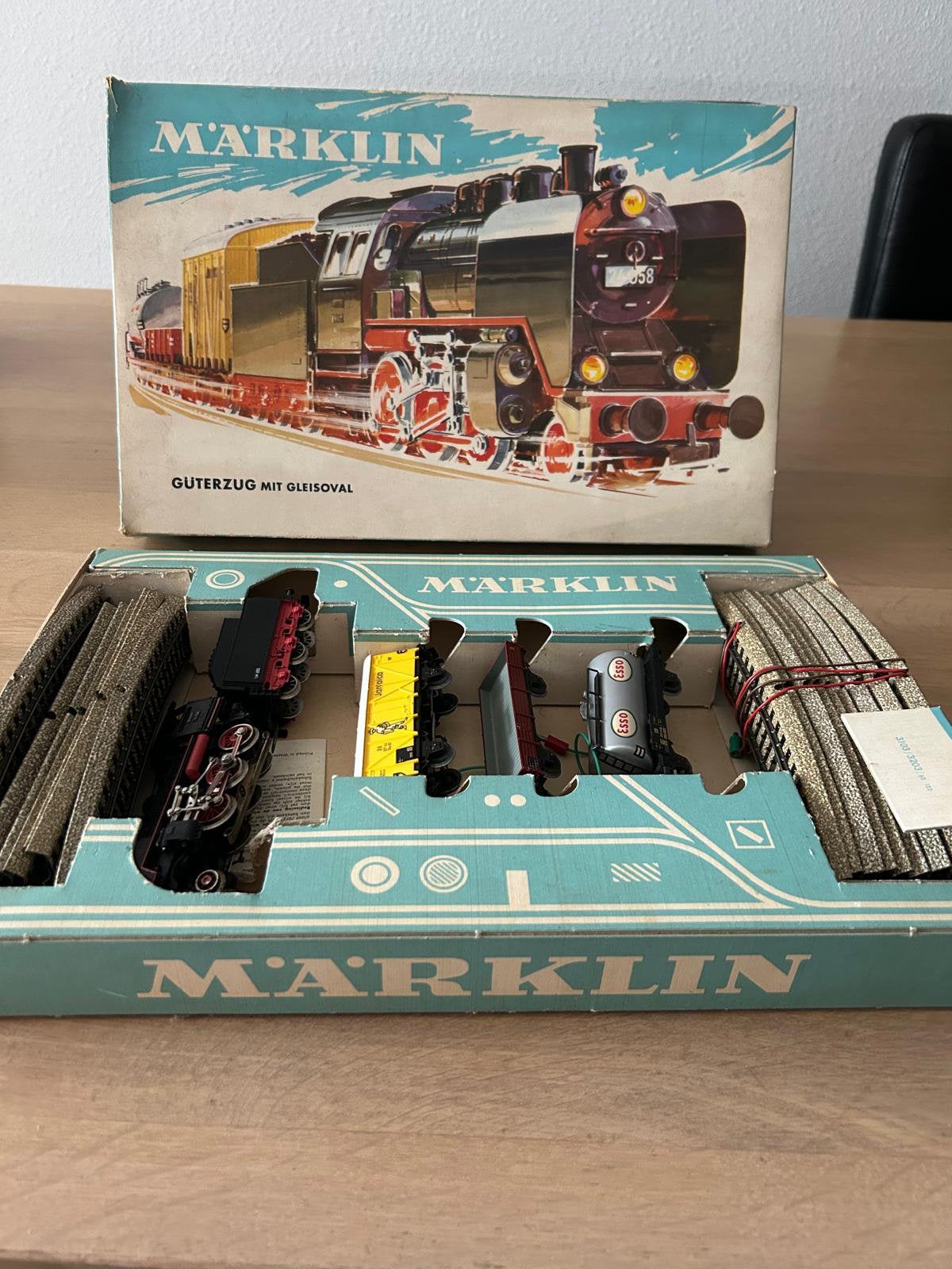 Marklin trein + rails + spoorwegovergang te koop!, Ophalen, Wisselstroom, Treinset, Zo goed als nieuw