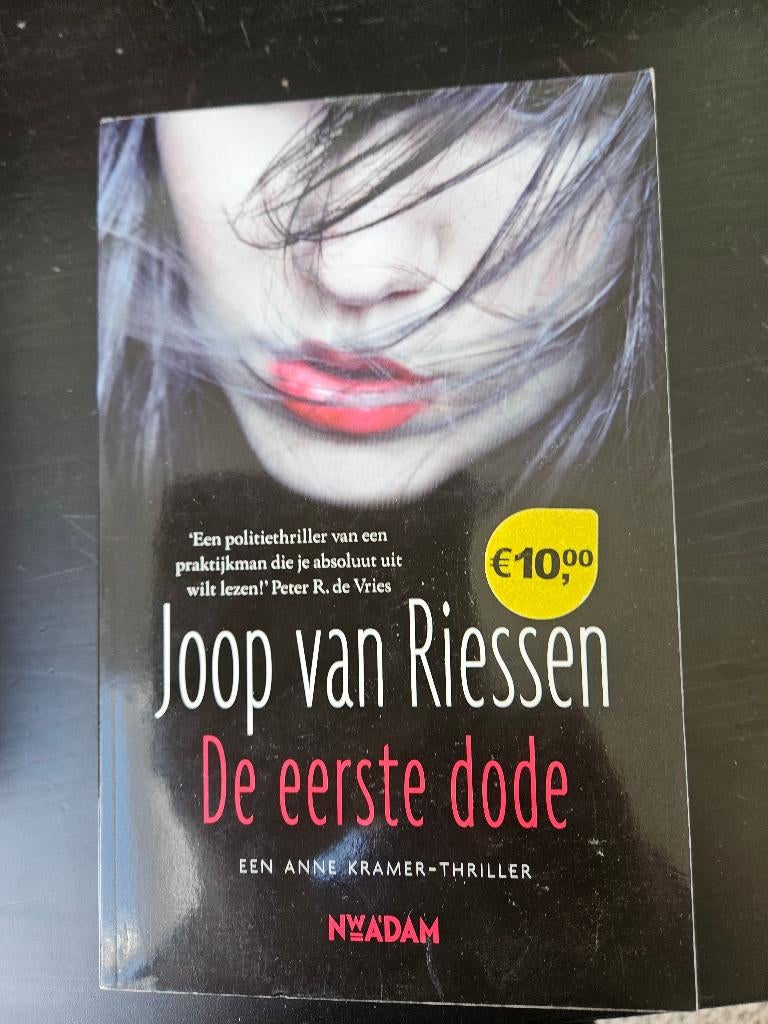 Joop van Riessen - de eerste dode, Boeken, Ophalen of Verzenden, Gelezen