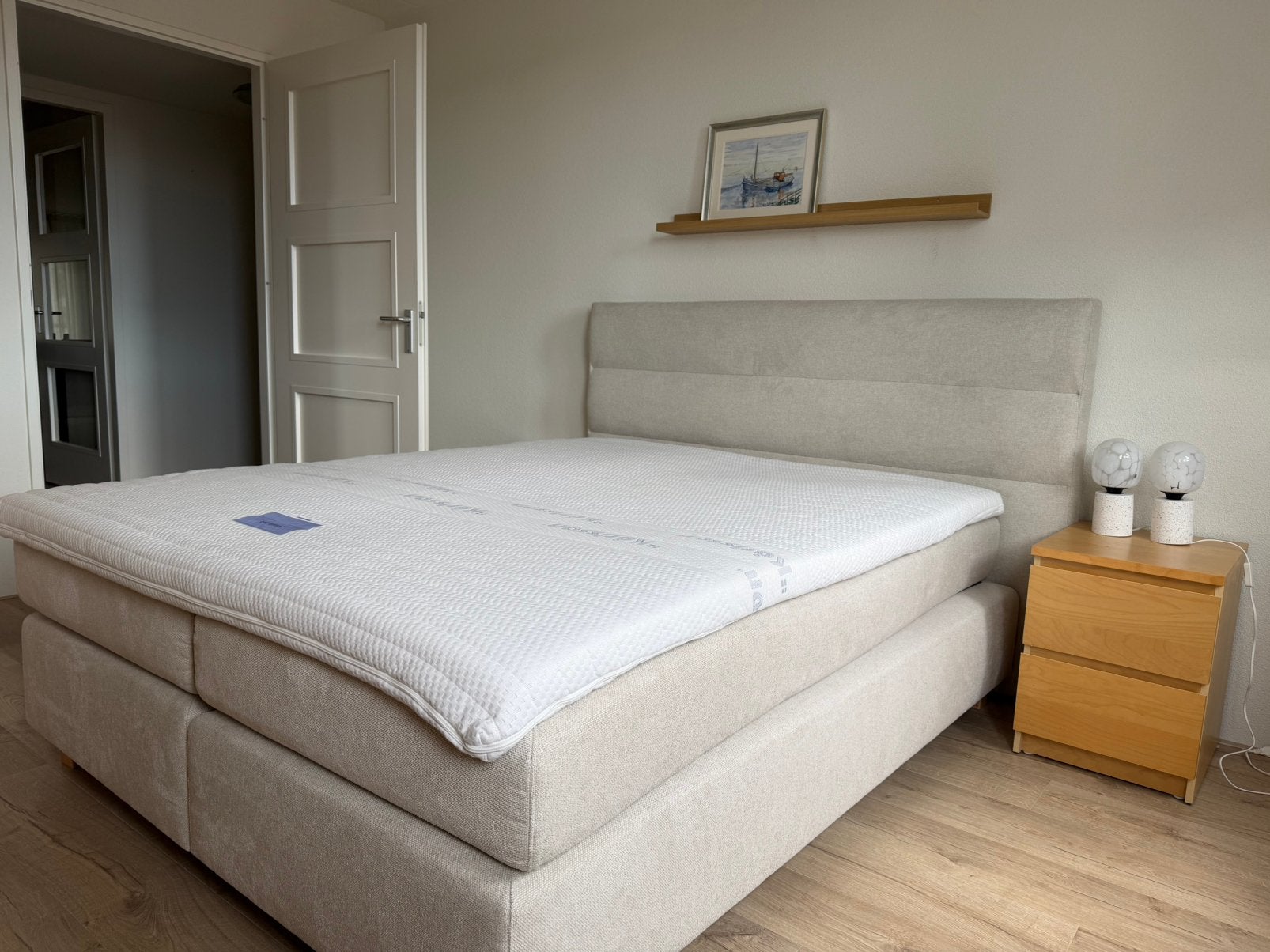 Karlsson boxspring 160x200 zgan, Ophalen, Beige, Tweepersoons, Zo goed als nieuw