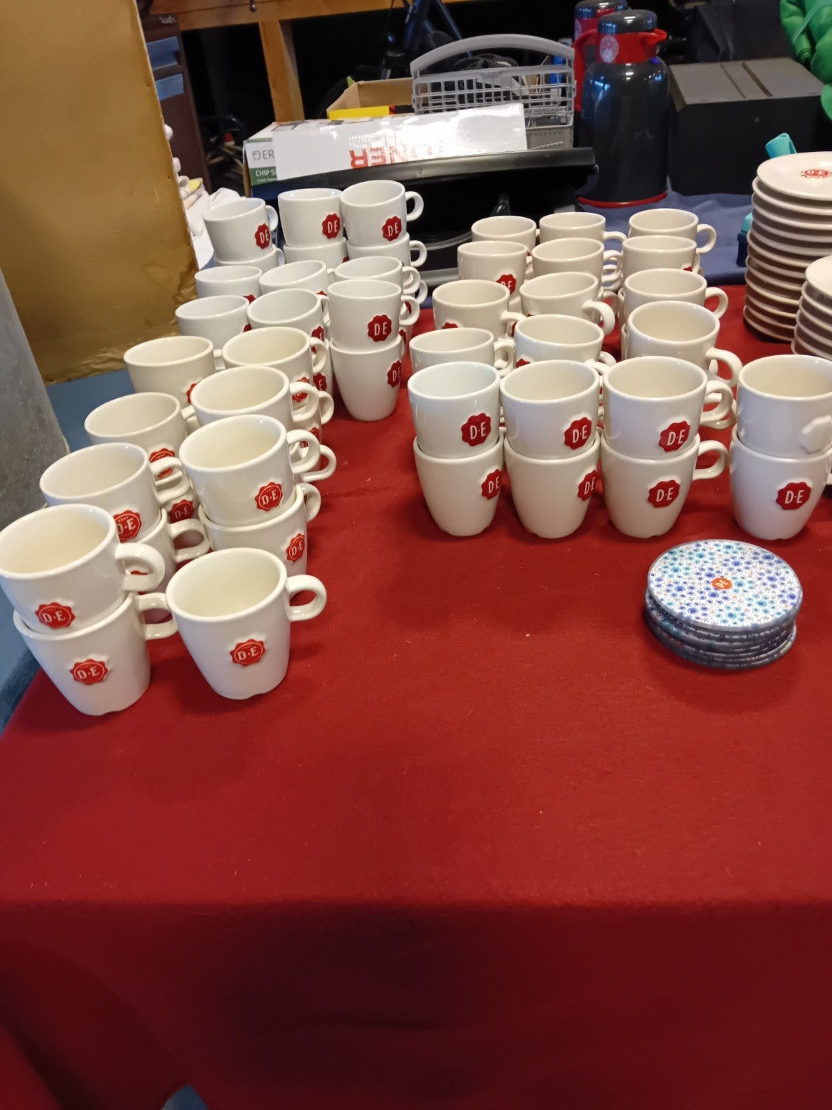 Douwe Egberts Kopjes, Schoteltjes, Kommen, Mokken,, Ophalen, Porselein, Overige stijlen, Kop(pen) en/of Schotel(s)