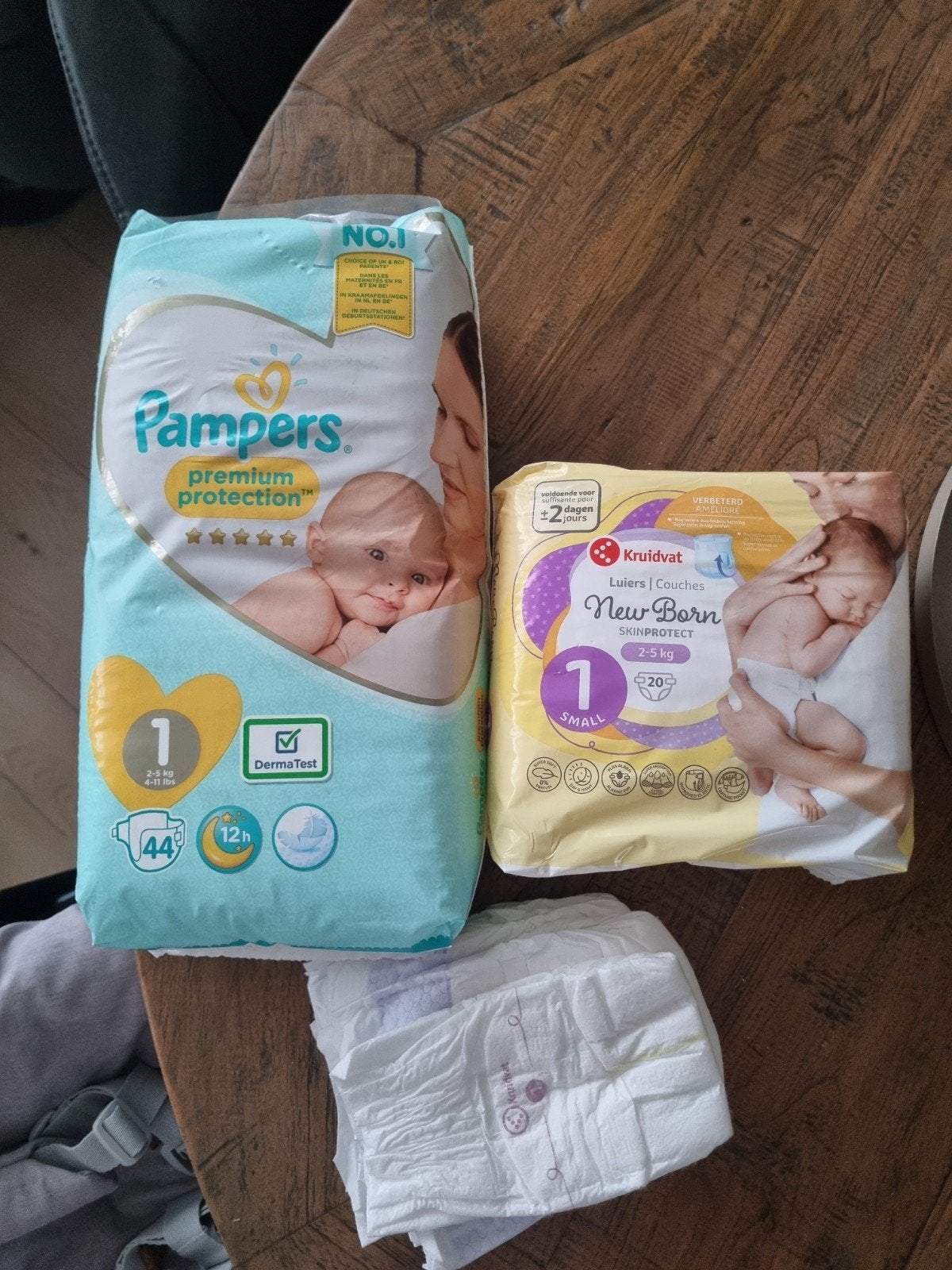 Pampers Premium Protection en Kruidvat New Born luiers, Ophalen of Verzenden, Nieuw