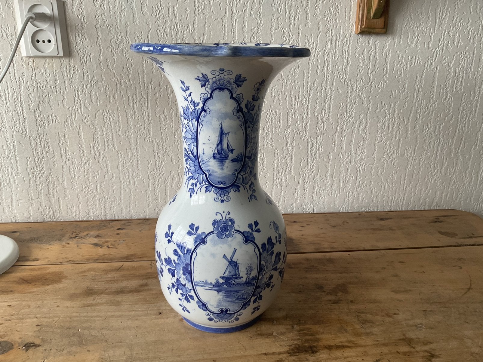 Prachtige Delftse Petrus Regout vaas, Ophalen of Verzenden