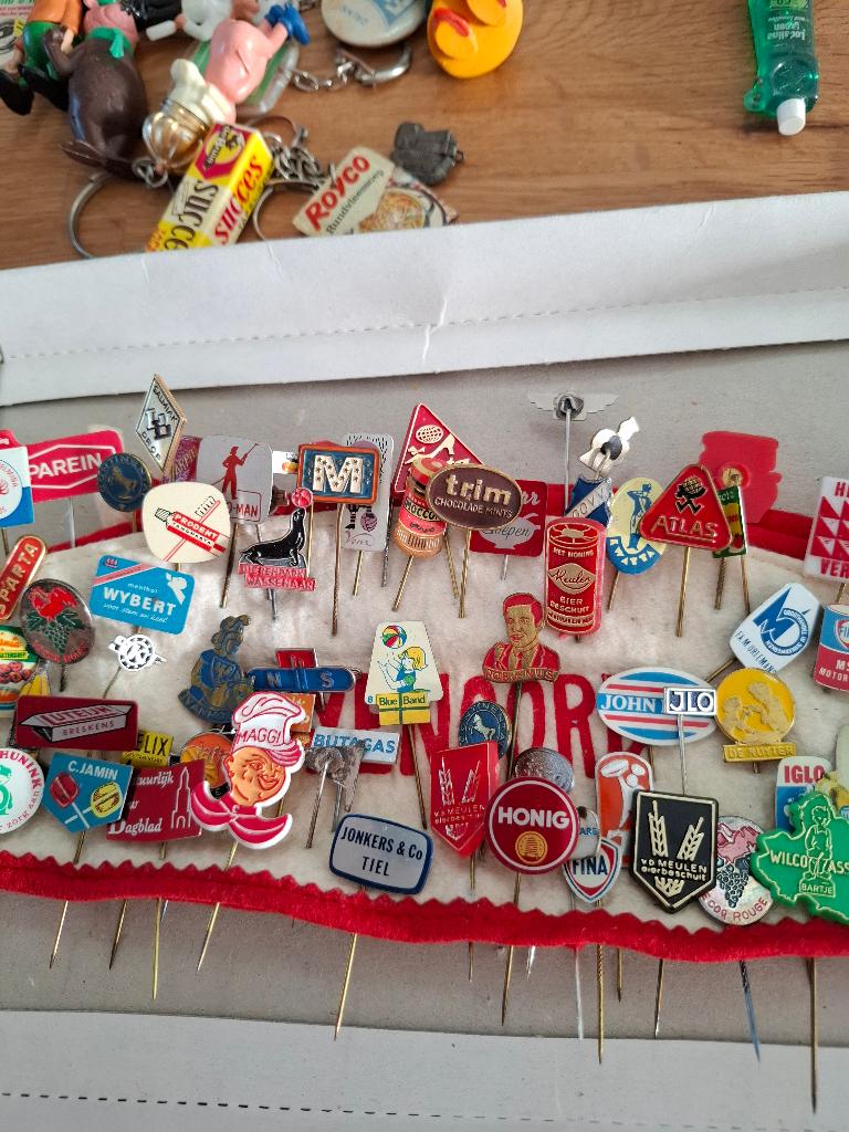 Speltjes, Verzamelen, Ophalen, Gebruikt, Figuurtje, Speldje of Pin