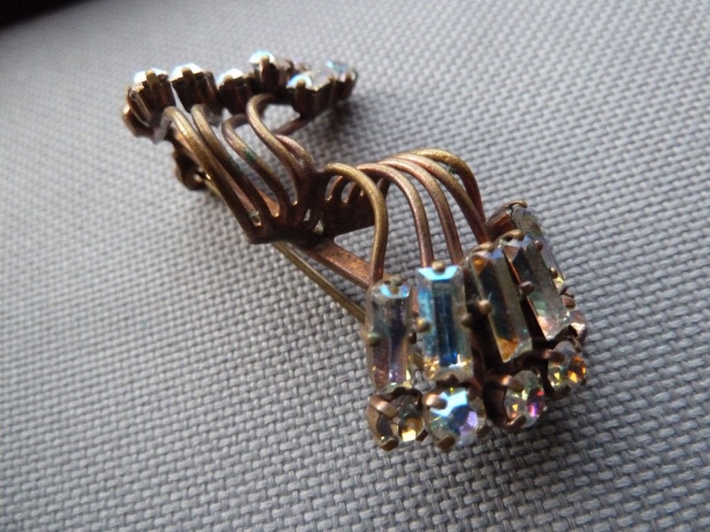 Jaren '30 vergulde fashion broche met rijnsteentjes, zgan, Sieraden, Tassen en Uiterlijk, Antieke sieraden, Verzenden, Overige materialen