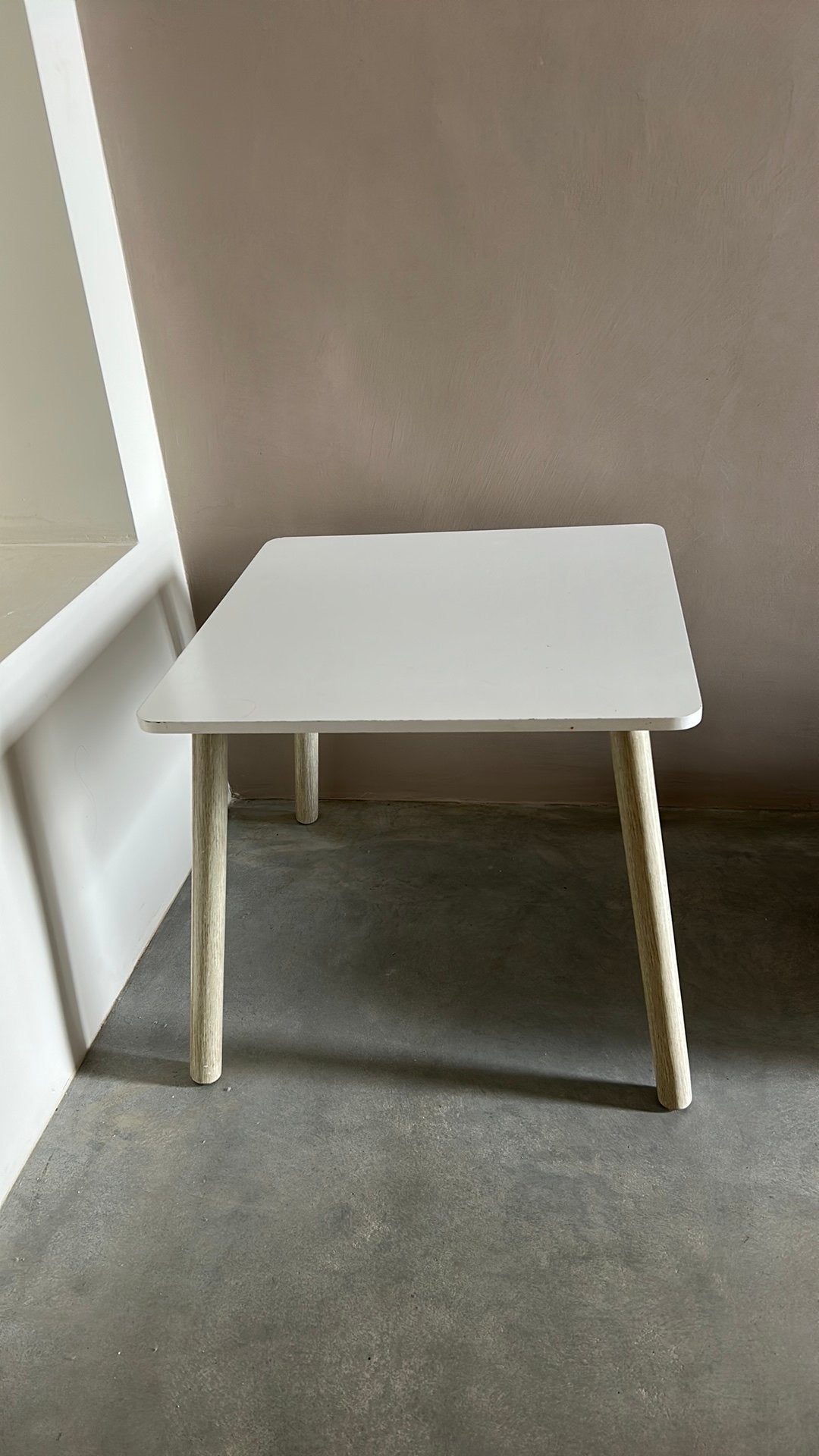 Kinder tafeltje, Huis en Inrichting, Tafels | Bijzettafels, Ophalen, Rechthoekig, Minder dan 55 cm