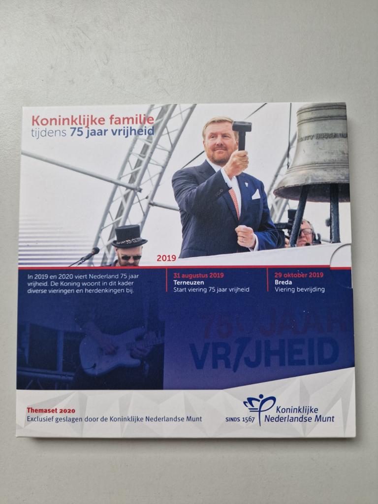 Themaset 2020 koninklijke familie tijdens 75 jaar vrijheid, Postzegels en Munten, Munten | Nederland, Ophalen of Verzenden, Koningin Beatrix