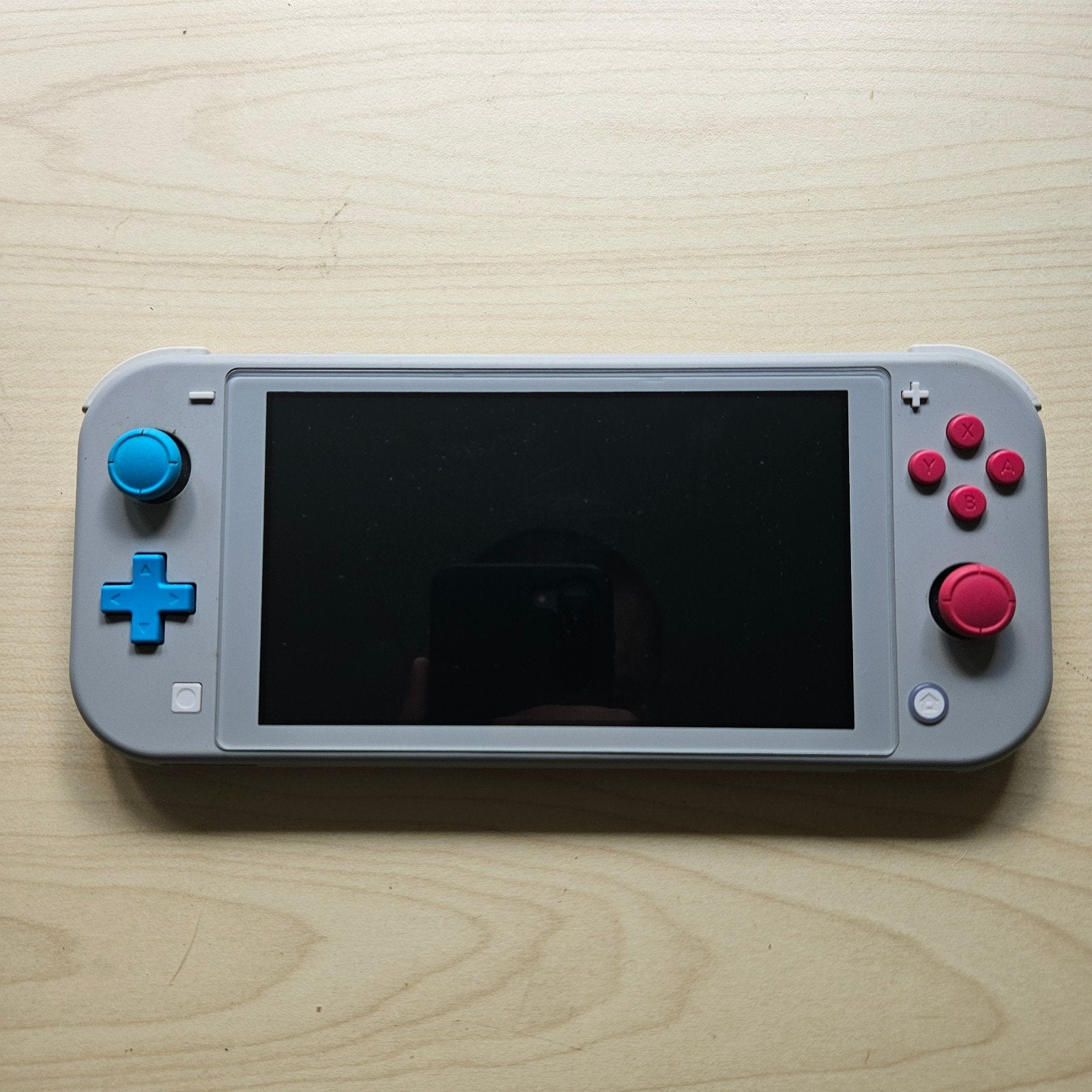 Nintendo Switch Lite Zacian en Zamazenta + extra cadeautje, Spelcomputers en Games, Ophalen of Verzenden, Grijs, Zo goed als nieuw
