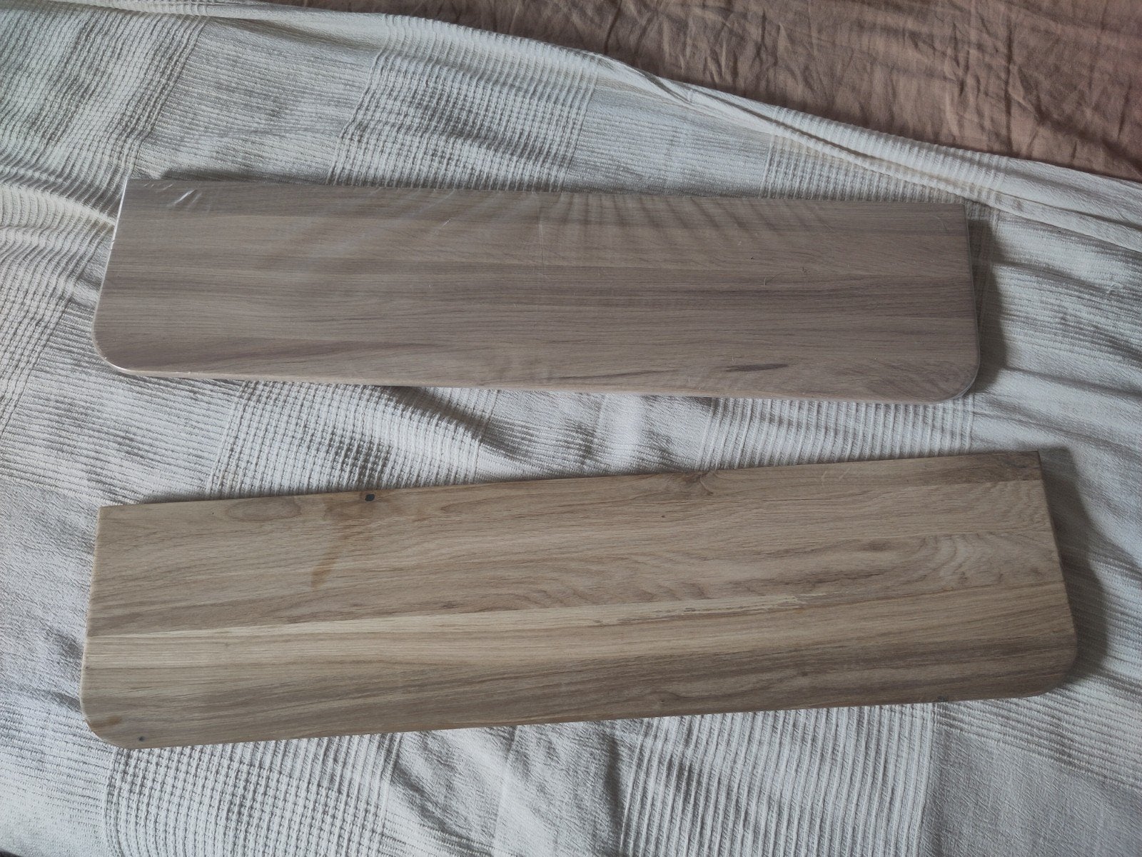 Twee massief houten zwevende wandplanken (80x20cm), Huis en Inrichting, Woonaccessoires | Wandplanken en Boekenplanken, Ophalen of Verzenden