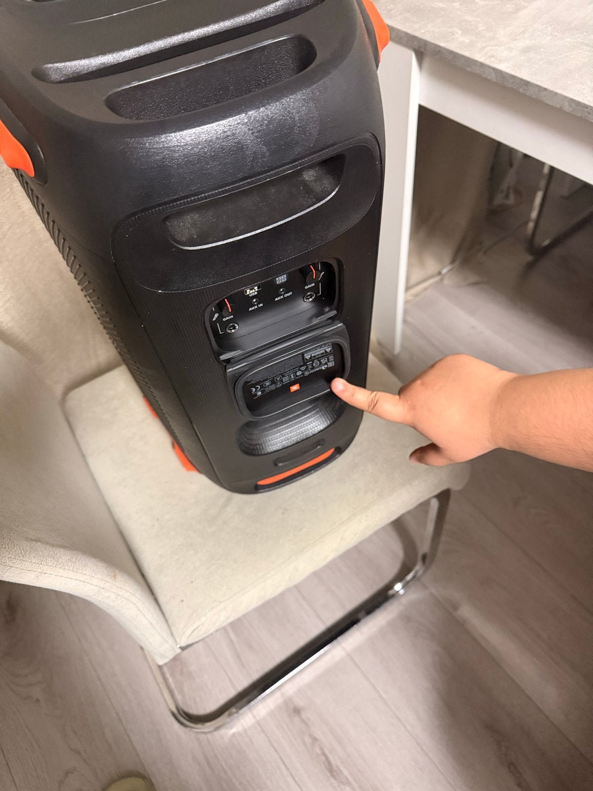JBL PartyBox 110 - Krachtige Party Speaker met Lichteffecten