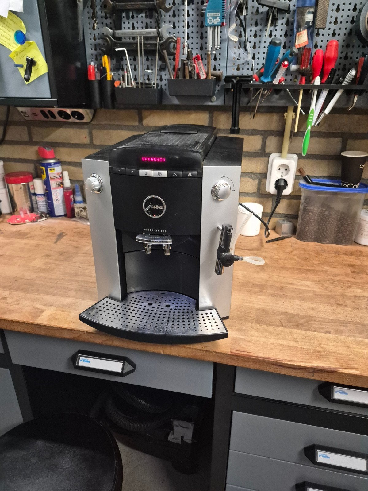 Jura Impressa F50 Koffiemachine, Gebruikt, Koffiemachine, 2 tot 4 kopjes, Afneembaar waterreservoir