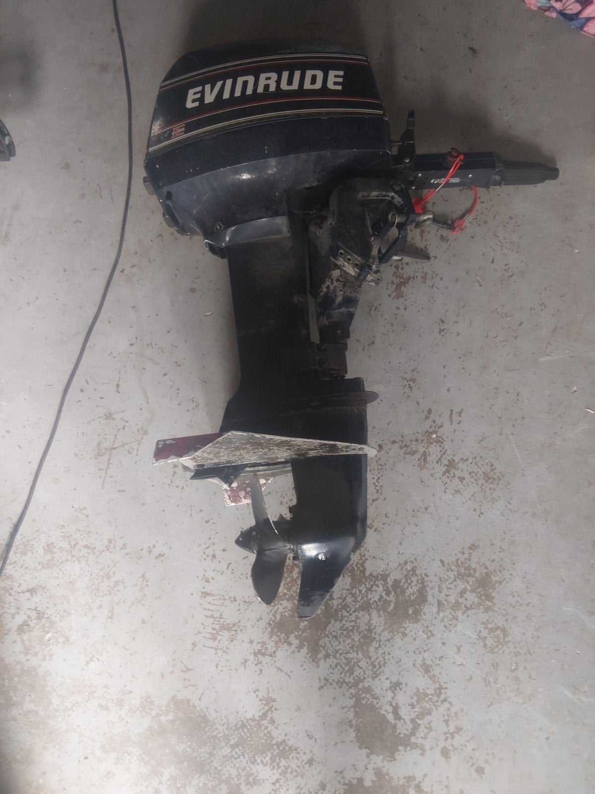 Evinrude 5pk buitenboordmotor met tank, Ophalen