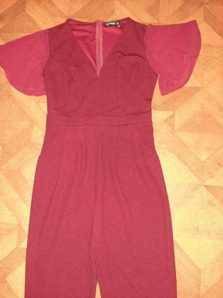Jumpsuit maat S rood, Maat 38/40 (M), Nieuw, Ophalen of Verzenden, Rood
