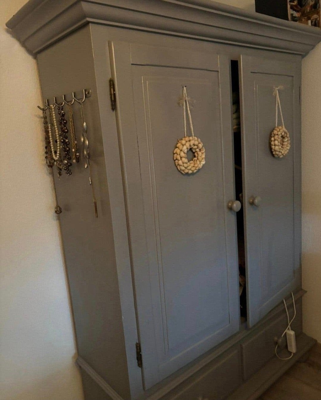 Grijze hang- en legkast  ( Bieden ), Ophalen, Met deur(en), Gebruikt, 100 tot 150 cm